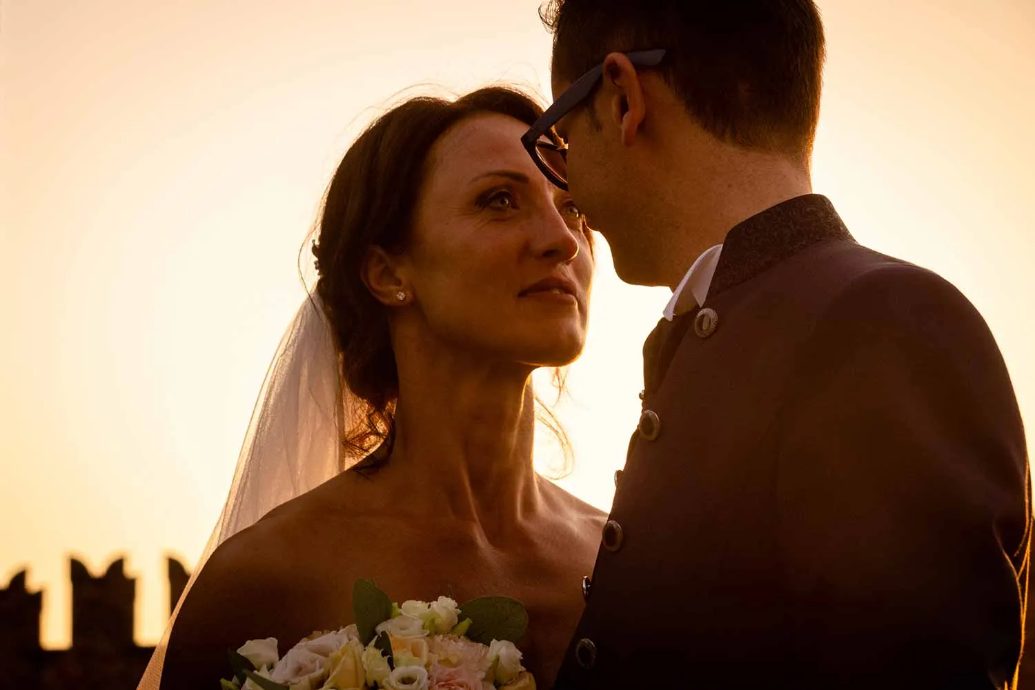 Wedding ceremony at golden hour, Verona — oemme photography